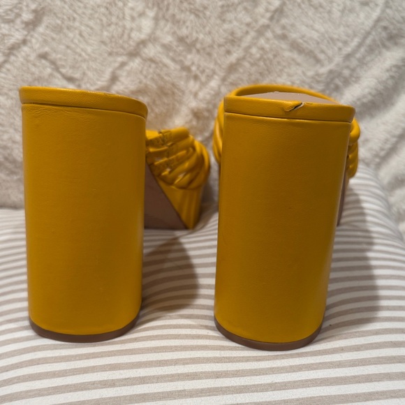 ANTONIO MELANI Yellow Strappy Platform Sandals - Picture 4 of 7